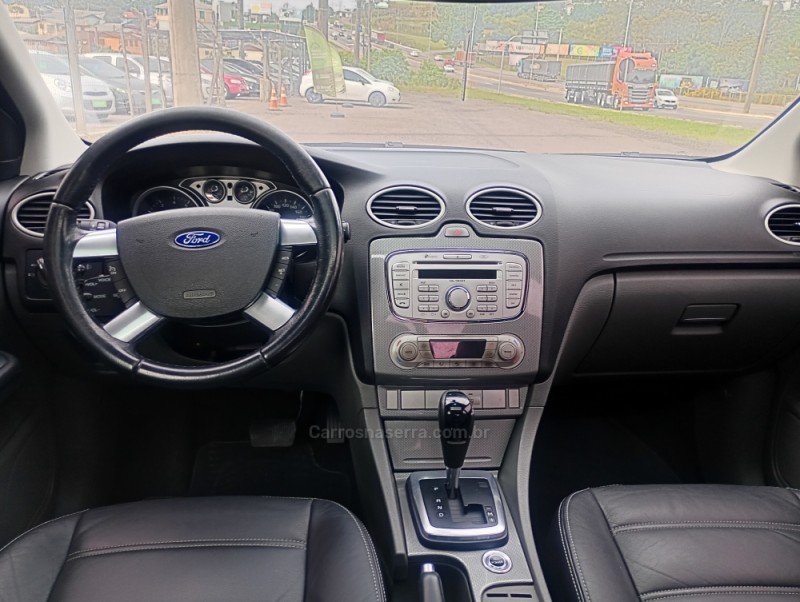 FOCUS 2.0 TITANIUM 16V FLEX 4P AUTOMÁTICO - 2012 - FARROUPILHA