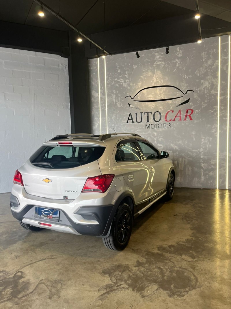 ONIX 1.4 MPFI ACTIV 8V FLEX 4P MANUAL - 2019 - CAXIAS DO SUL