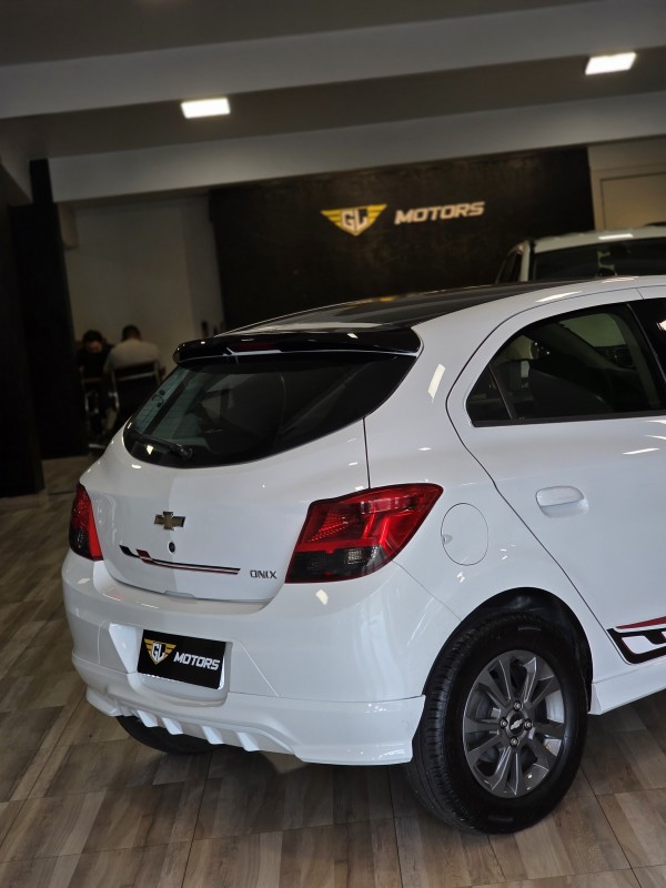 ONIX 1.4 MPFI EFFECT 8V FLEX 4P MANUAL - 2015 - CAXIAS DO SUL