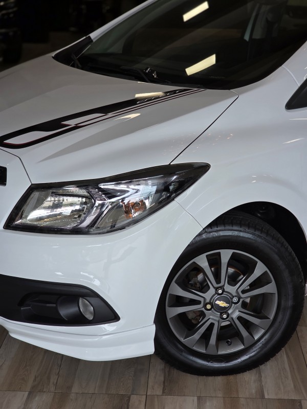 ONIX 1.4 MPFI EFFECT 8V FLEX 4P MANUAL - 2015 - CAXIAS DO SUL