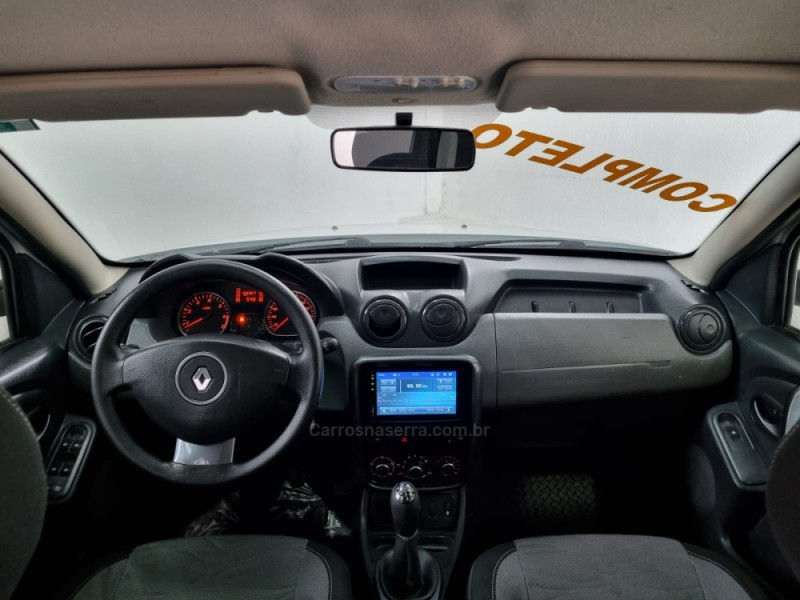 DUSTER 1.6 DYNAMIQUE 4X2 16V FLEX 4P MANUAL - 2014 - VACARIA