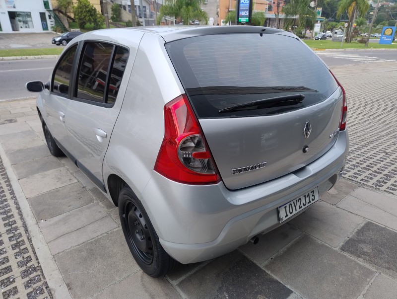 SANDERO 1.6 PRIVILÉGE 8V FLEX 4P MANUAL - 2009 - CAXIAS DO SUL