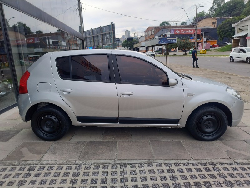 SANDERO 1.6 PRIVILÉGE 8V FLEX 4P MANUAL - 2009 - CAXIAS DO SUL