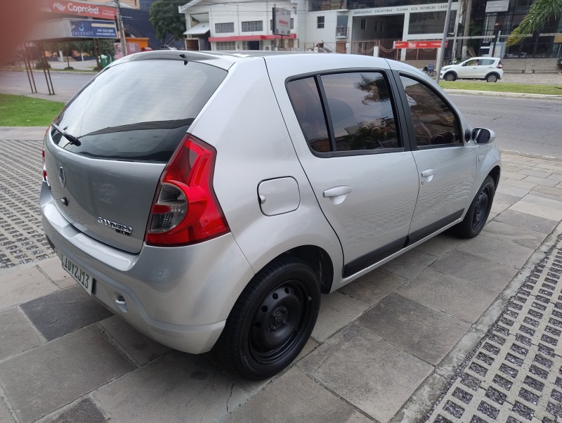 SANDERO 1.6 PRIVILÉGE 8V FLEX 4P MANUAL - 2009 - CAXIAS DO SUL
