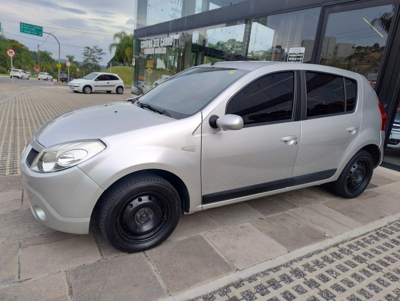 sandero 1.6 privilege 8v flex 4p manual 2009 caxias do sul