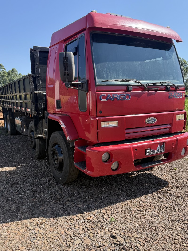 CARGO 2428 4 EIXOS - 2009 - ESTRELA