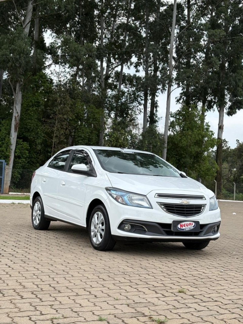 PRISMA 1.4 MPFI LTZ 8V FLEX 4P MANUAL - 2014 - LAJEADO