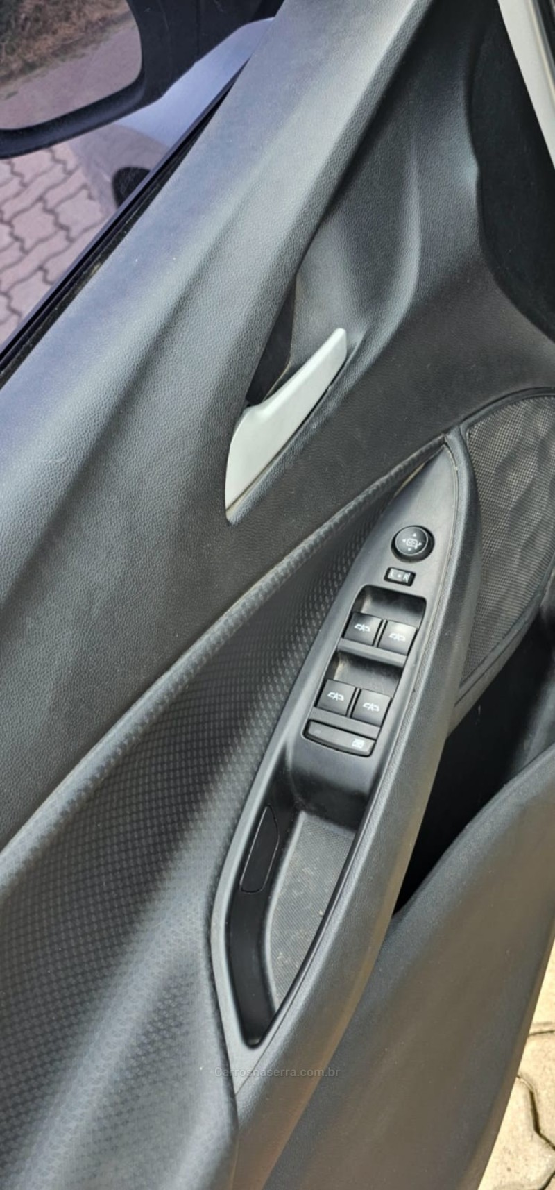 ONIX 1.0 LT 12V TURBO FLEX 4P MANUAL - 2020 - IVOTI