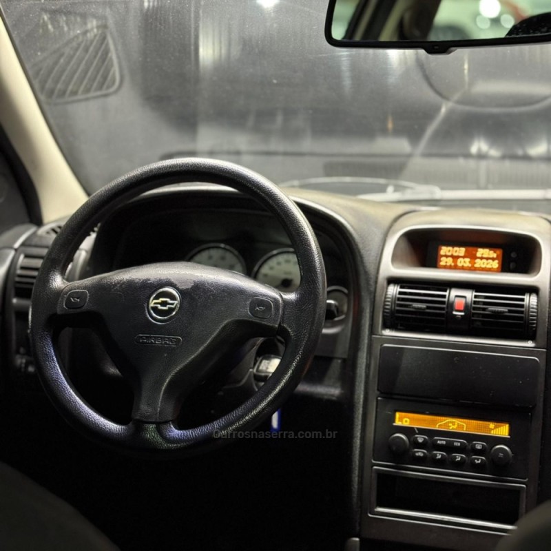 ASTRA 2.0 MPFI ADVANTAGE SEDAN 8V FLEX 4P MANUAL - 2011 - ESTâNCIA VELHA