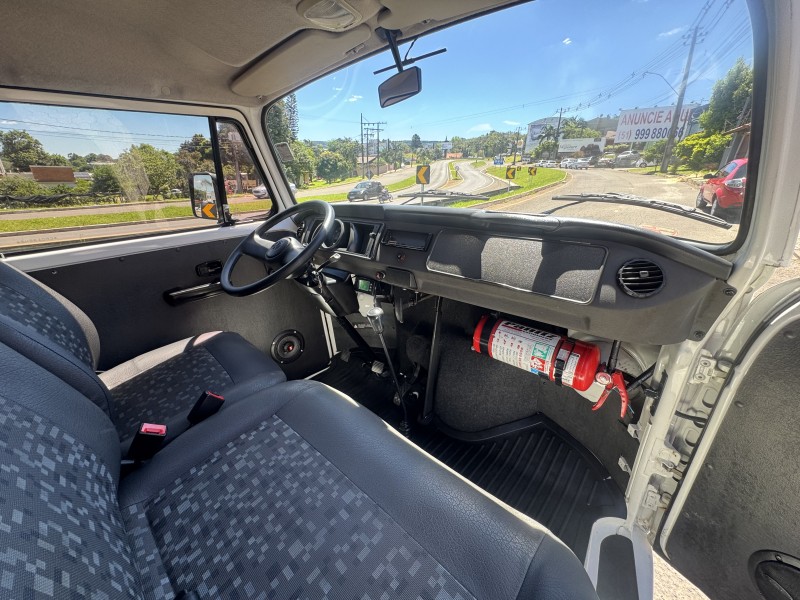 KOMBI 1.4 MI STD LOTAÇÃO 8V FLEX 3P MANUAL - 2012 - DOIS IRMãOS