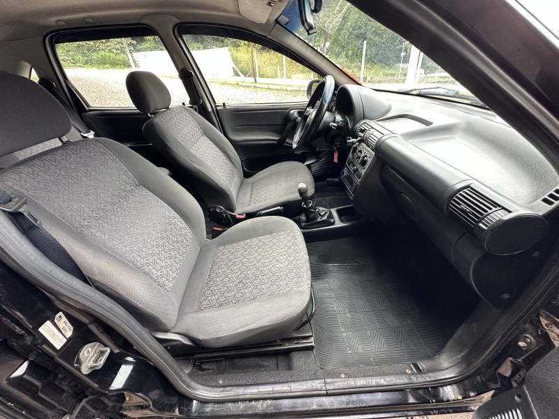 CORSA 1.0 MPFI CLASSIC SEDAN LIFE 8V FLEX 4P MANUAL - 2005 - CAXIAS DO SUL