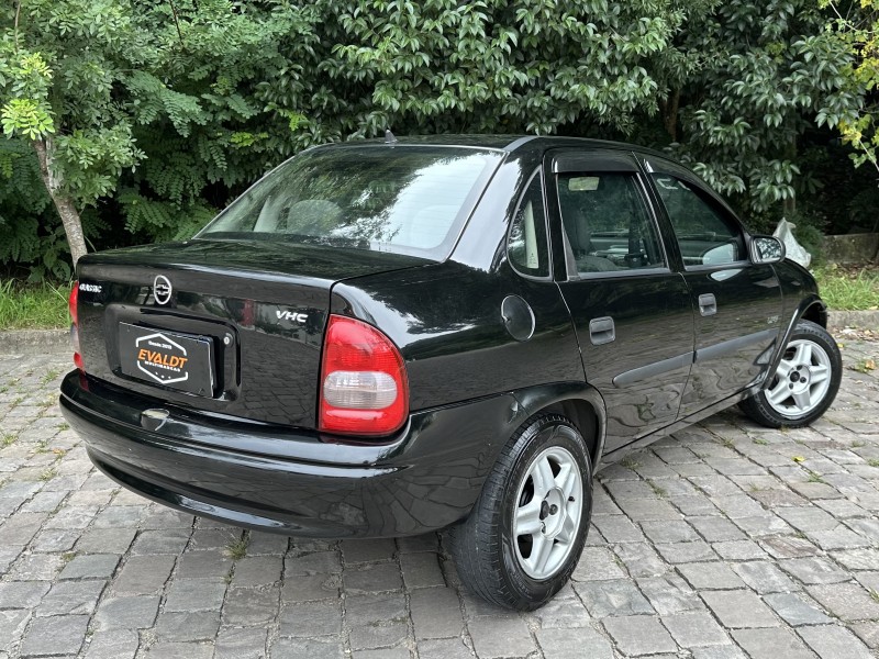 CORSA 1.0 MPFI CLASSIC SEDAN LIFE 8V FLEX 4P MANUAL - 2005 - CAXIAS DO SUL