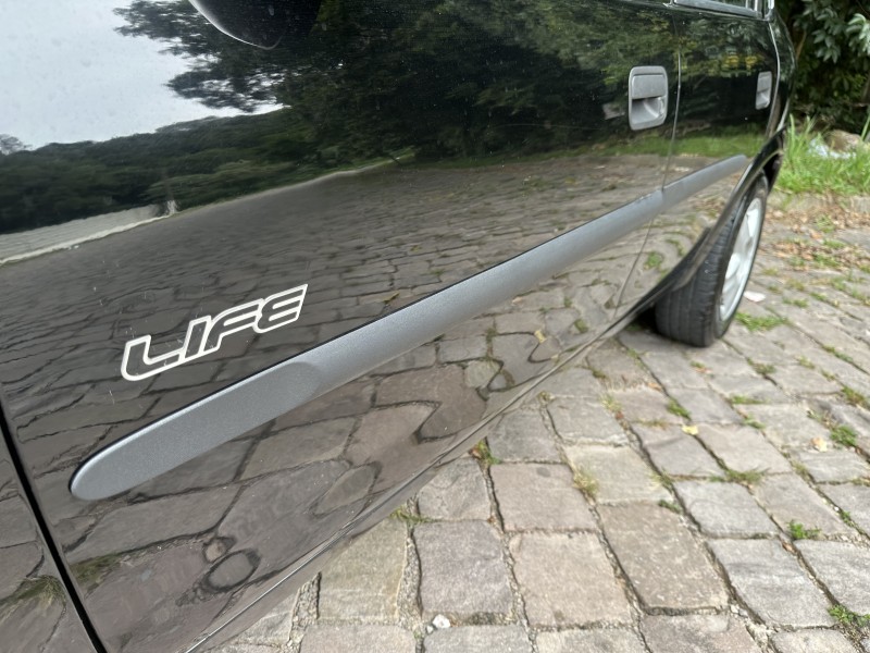 CORSA 1.0 MPFI CLASSIC SEDAN LIFE 8V FLEX 4P MANUAL - 2005 - CAXIAS DO SUL