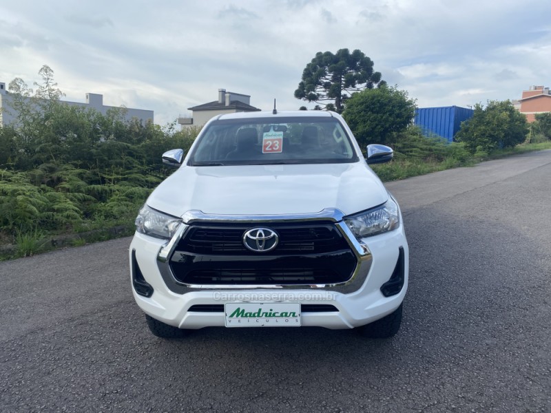 HILUX 2.8 4X4 CD 8V DIESEL 4P MANUAL - 2023 - FLORES DA CUNHA