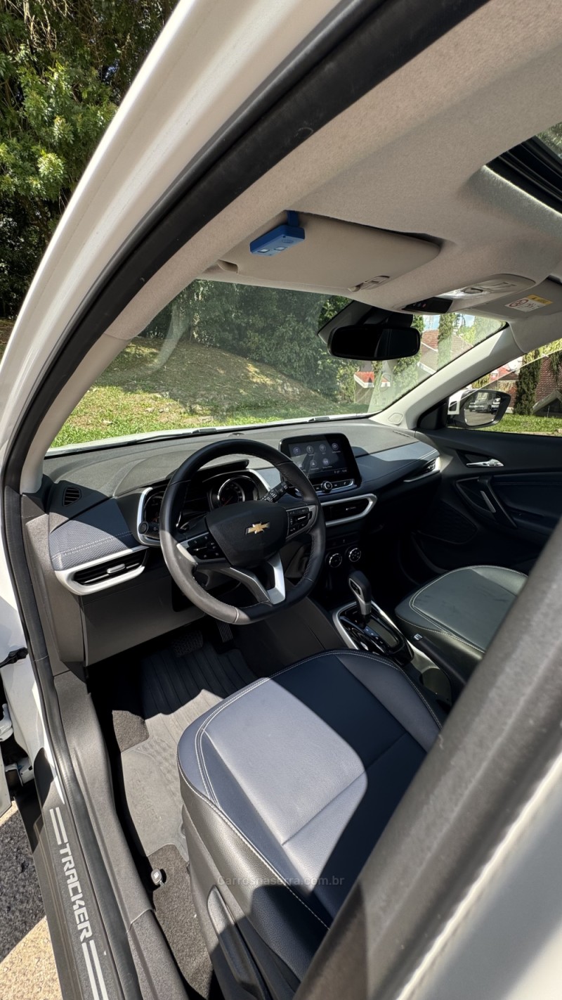 TRACKER 1.2 12V PREMIER TURBO FLEX 4P AUTOMÁTICO - 2023 - FARROUPILHA