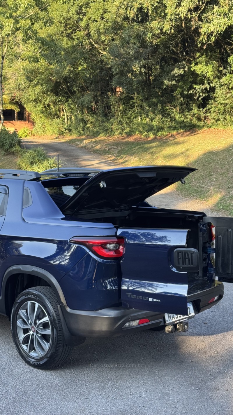 TORO 2.0 16V ULTRA 4X4 AT9 DIESEL 4P AUTOMÁTICO - 2021 - FARROUPILHA