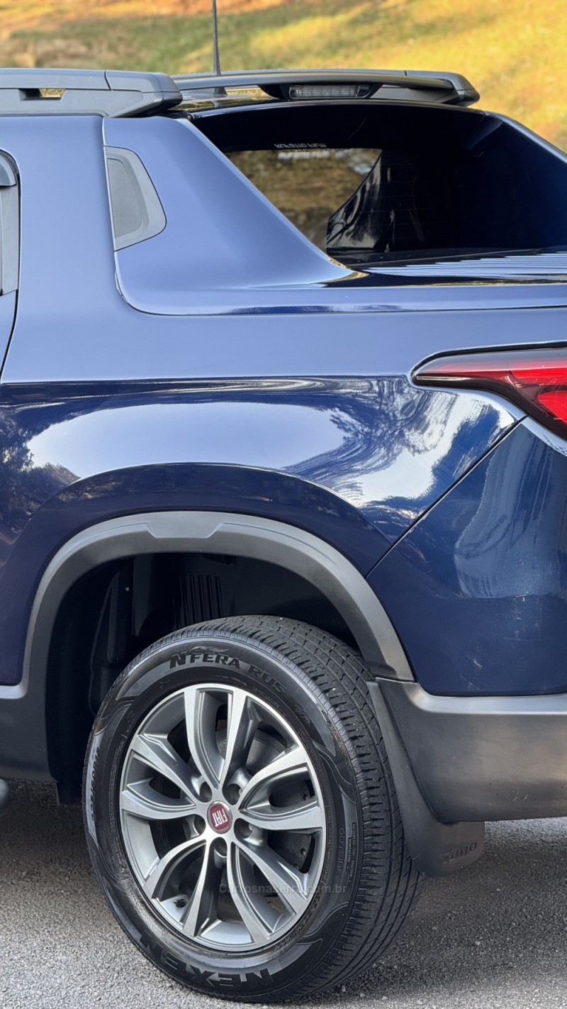 TORO 2.0 16V ULTRA 4X4 AT9 DIESEL 4P AUTOMÁTICO - 2021 - FARROUPILHA