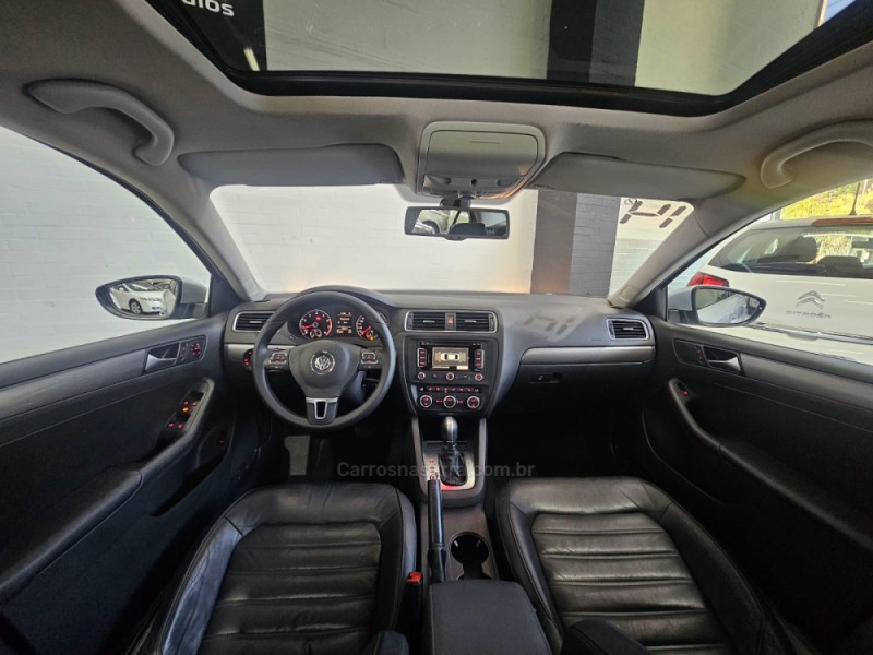 JETTA 2.0 TSI HIGHLINE 211CV GASOLINA 4P DSG - 2014 - CAXIAS DO SUL