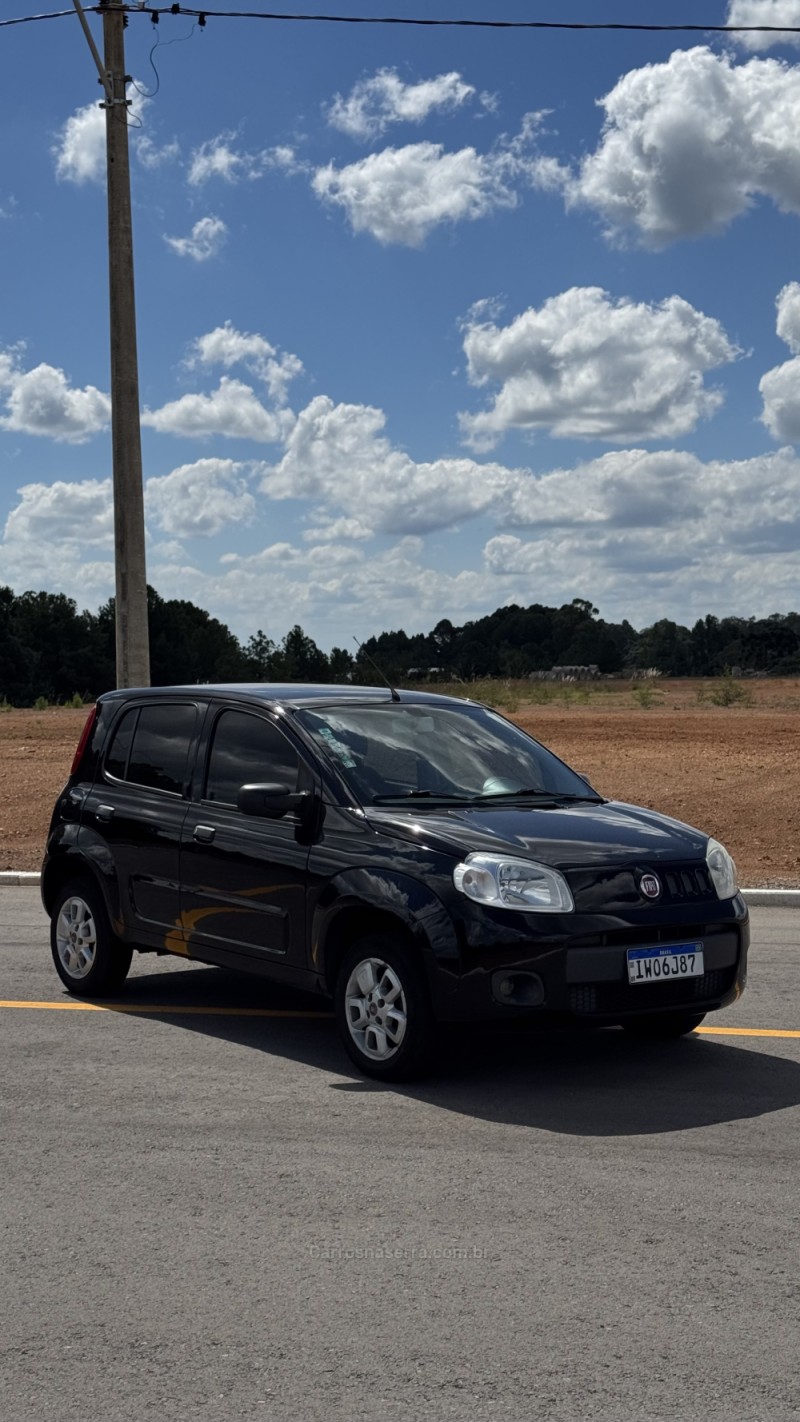 UNO 1.0 EVO VIVACE 8V FLEX 4P MANUAL - 2015 - FARROUPILHA