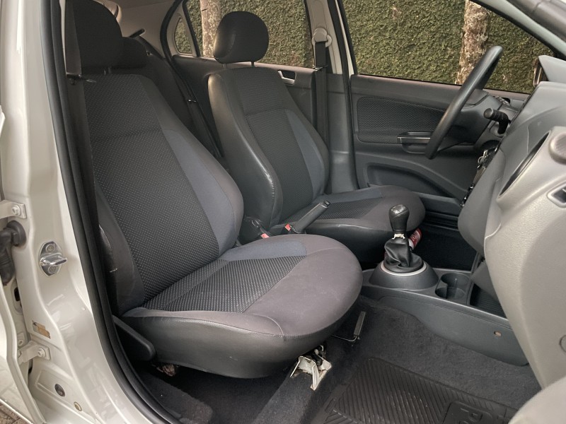 GOL 1.0 MI TRENDLINE 8V FLEX 4P MANUAL - 2016 - CAXIAS DO SUL