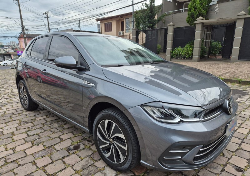 POLO 1.0	200 TSI HIGHLINE AUTOMÁTICO  - 2023 - CAXIAS DO SUL