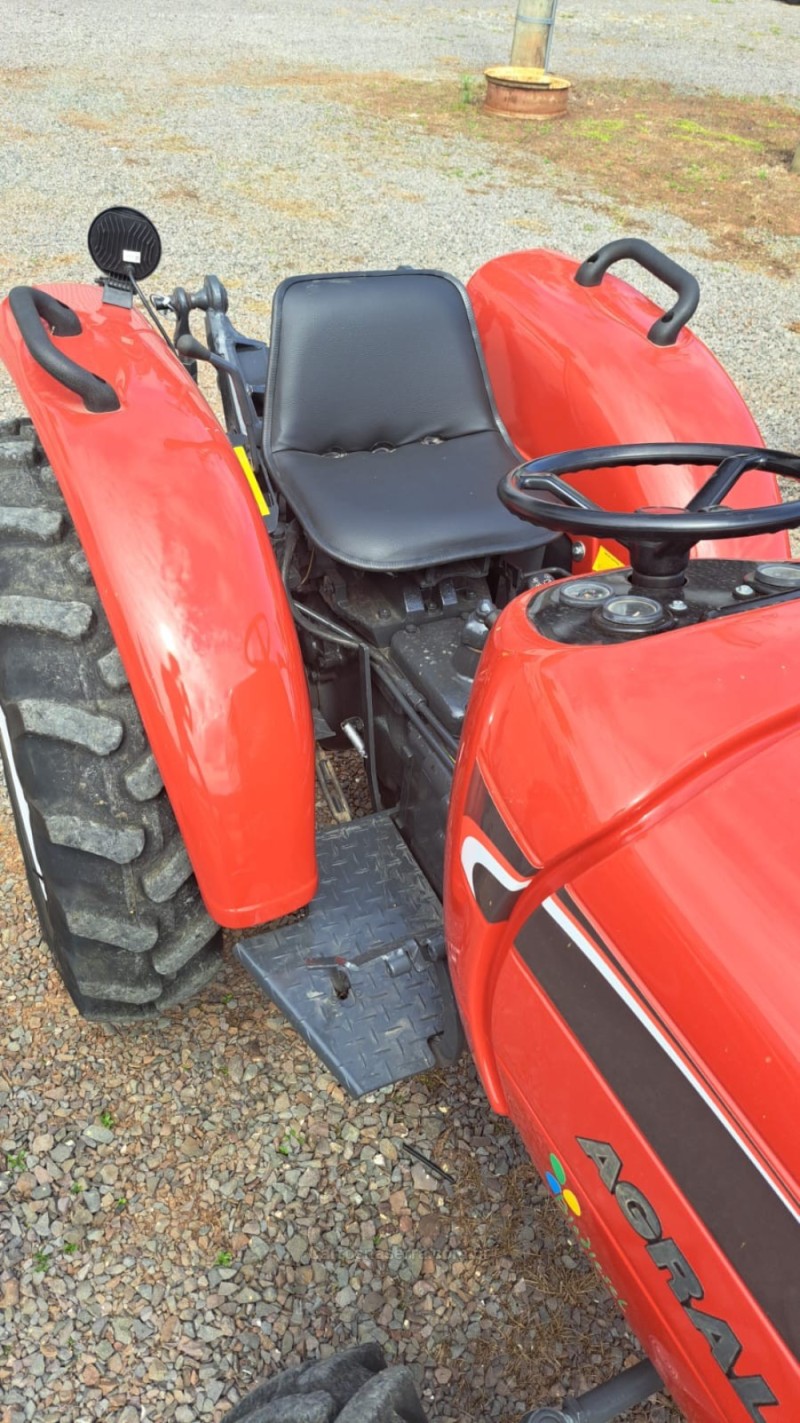 TRATOR 4230  - 2006 - CARLOS BARBOSA