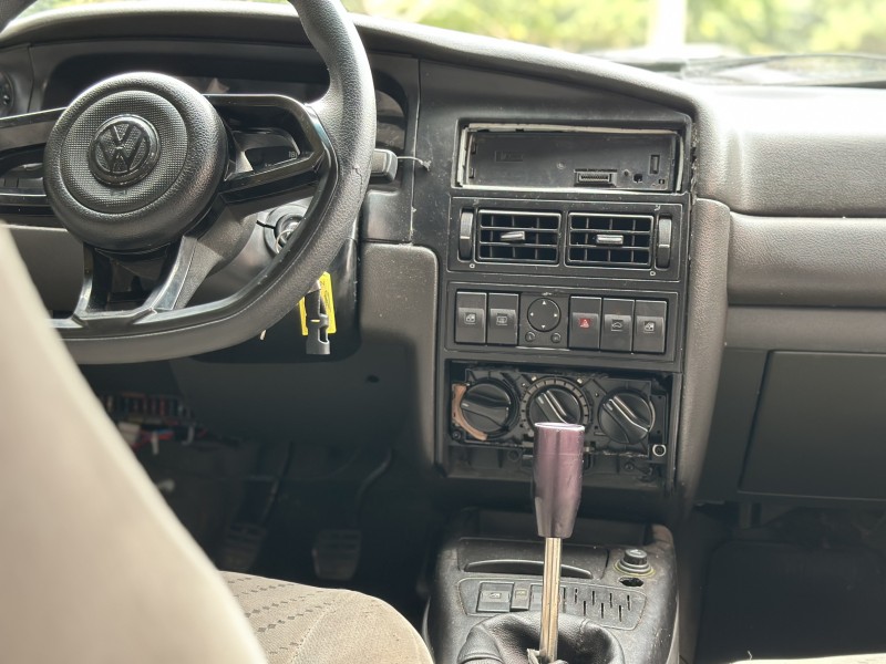 SANTANA 1.8 MI 8V GASOLINA 4P MANUAL - 1999 - CAXIAS DO SUL