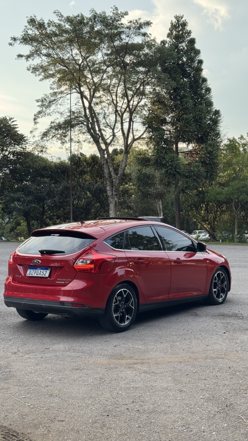 FOCUS 2.0 TITANIUM PLUS HATCH 16V FLEX 4P AUTO - 2015 - FARROUPILHA