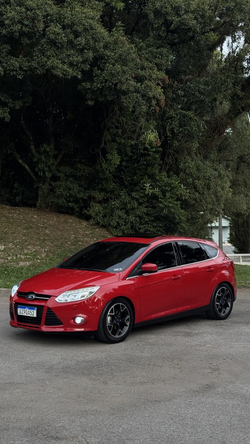 focus 2.0 titanium plus hatch 16v flex 4p auto 2015 farroupilha