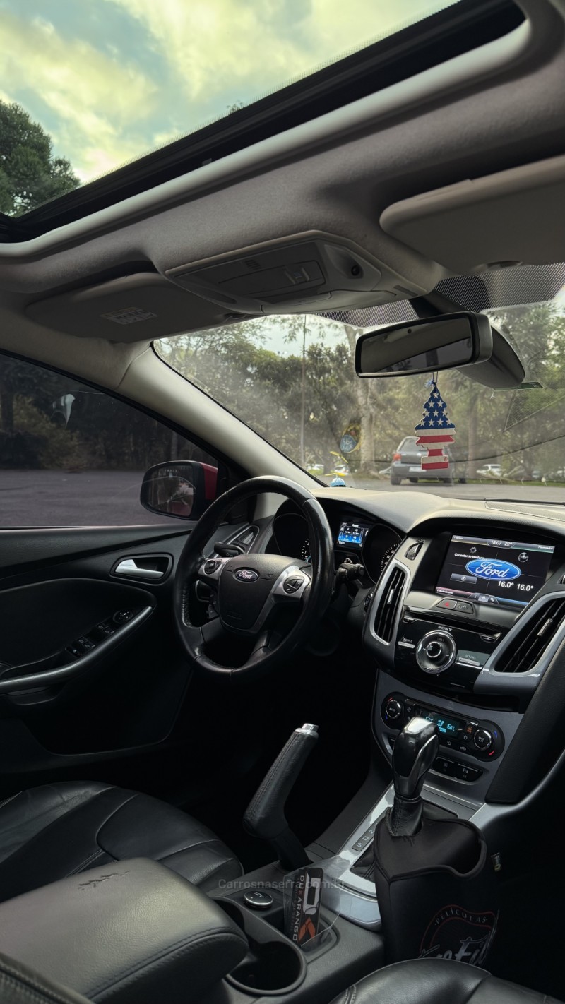 FOCUS 2.0 TITANIUM PLUS HATCH 16V FLEX 4P AUTO - 2015 - FARROUPILHA