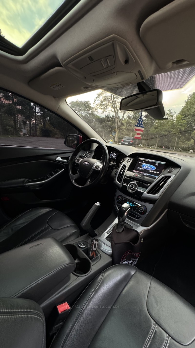 FOCUS 2.0 TITANIUM PLUS HATCH 16V FLEX 4P AUTO - 2015 - FARROUPILHA