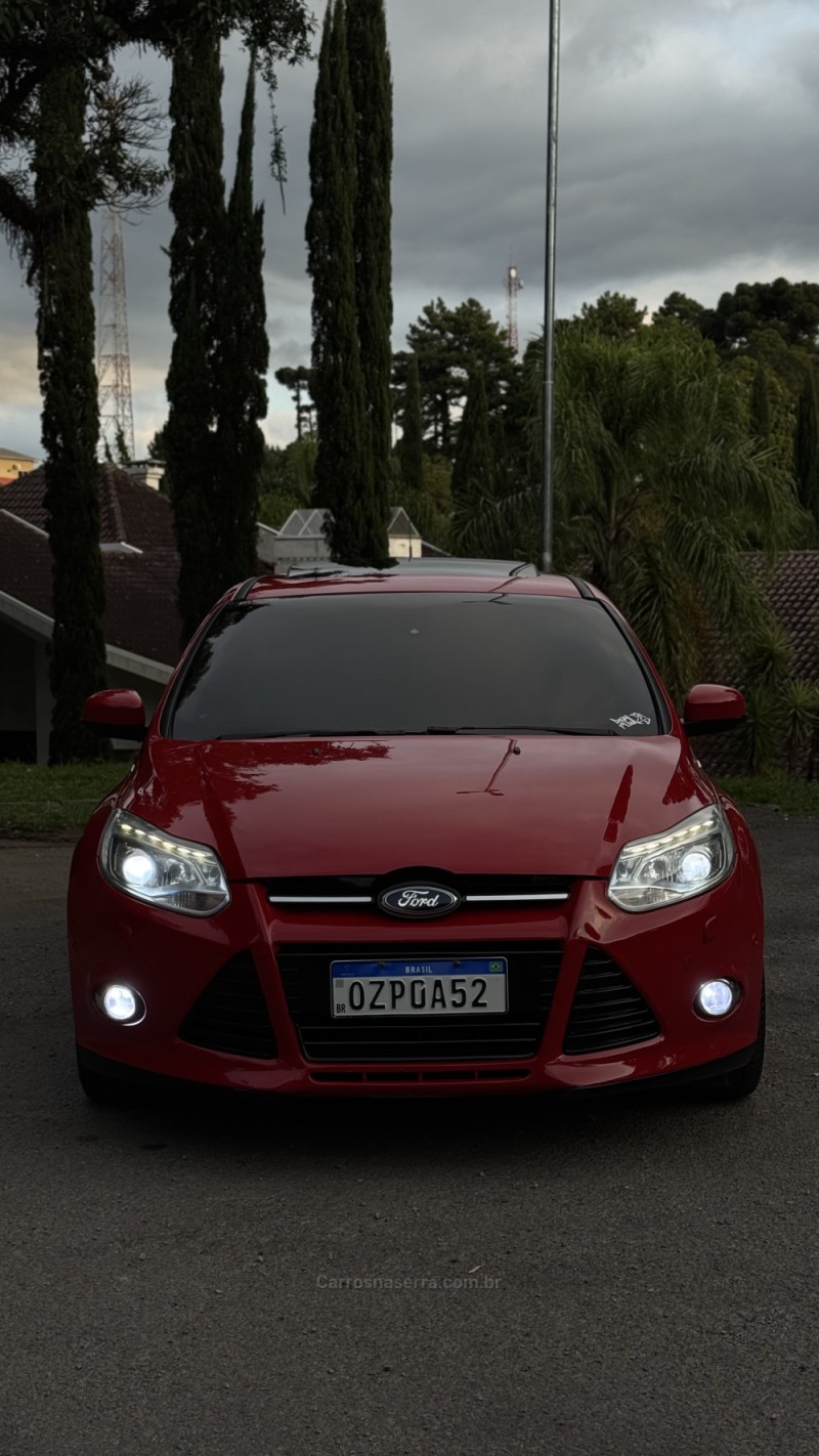 FOCUS 2.0 TITANIUM PLUS HATCH 16V FLEX 4P AUTO - 2015 - FARROUPILHA