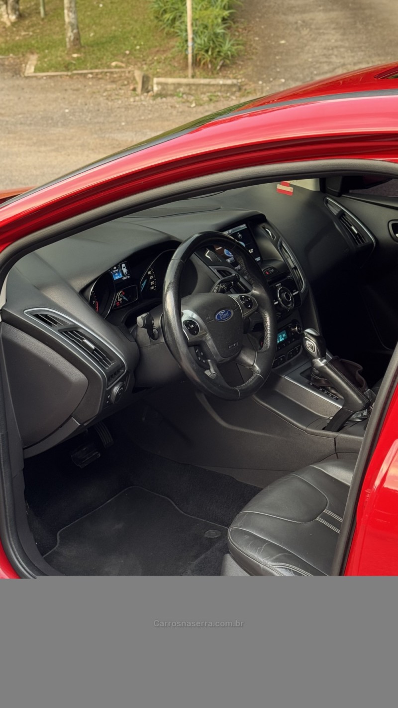 FOCUS 2.0 TITANIUM PLUS HATCH 16V FLEX 4P AUTO - 2015 - FARROUPILHA