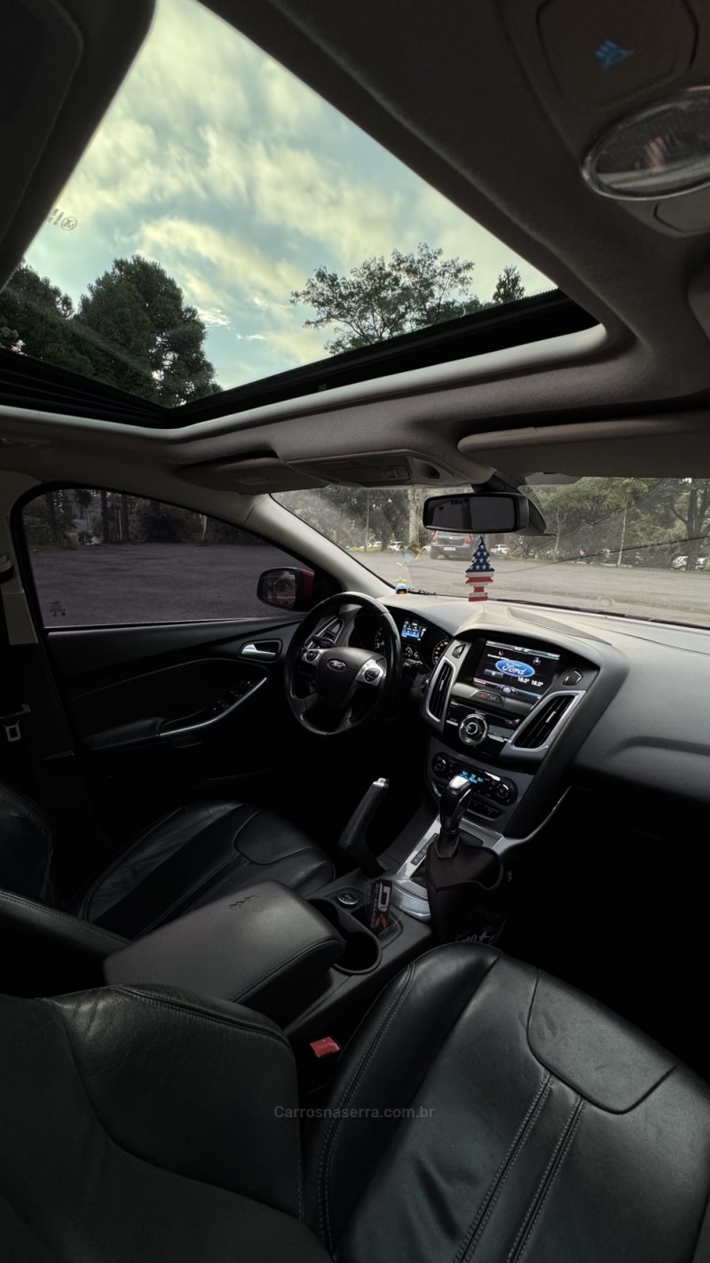FOCUS 2.0 TITANIUM PLUS HATCH 16V FLEX 4P AUTO - 2015 - FARROUPILHA