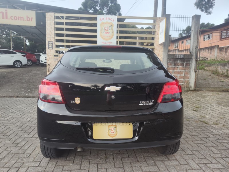 ONIX 1.4 MPFI LT 8V FLEX 4P MANUAL - 2013 - CANELA