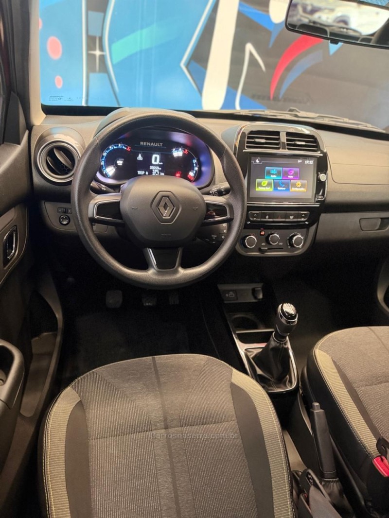 KWID 1.0 12V OUTSIDER FLEX 4P MANUAL - 2023 - NOVO HAMBURGO