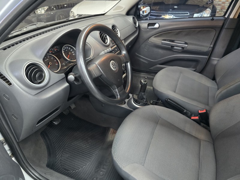 VOYAGE 1.0 I TREND 16V FLEX 4P MANUAL - 2012 - FARROUPILHA