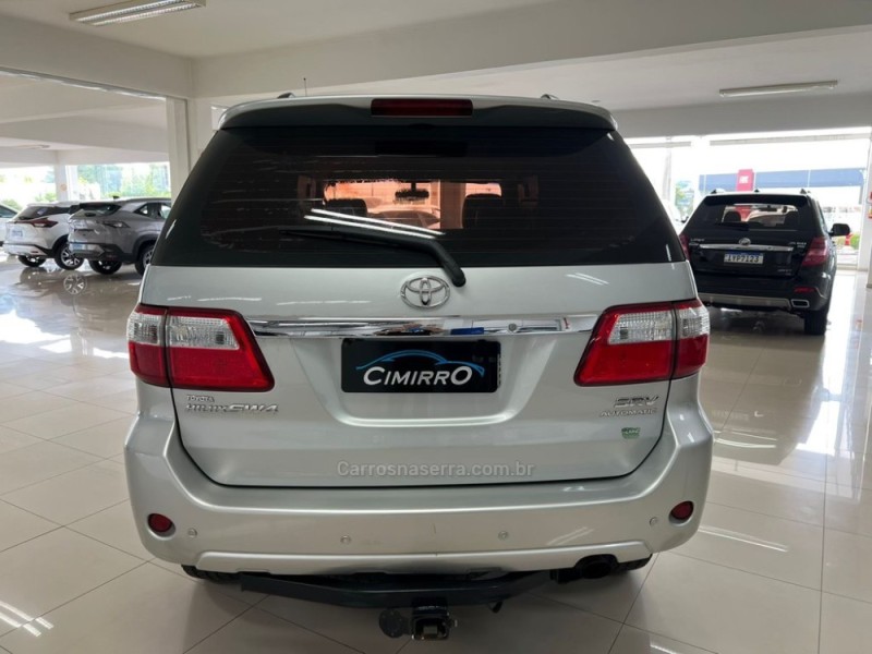 HILUX SW4 3.0 SRV 4X4 7 LUGARES 16V TURBO INTERCOOLER DIESEL 4P AUTOMÁTICO - 2010 - TAQUARA