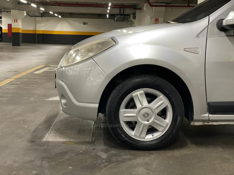 SANDERO 1.6 EXPRESSION 8V FLEX 4P MANUAL - 2011 - CAXIAS DO SUL