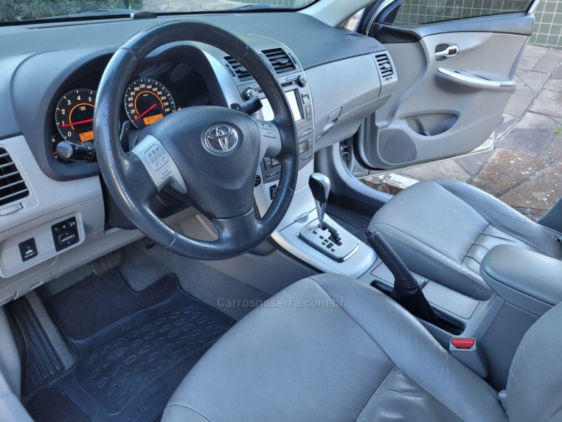 COROLLA 2.0 XEI 16V FLEX 4P AUTOMÁTICO - 2014 - FLORES DA CUNHA