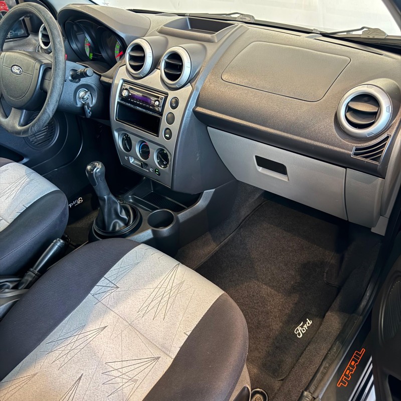 FIESTA 1.0 MPI TRAIL HATCH 8V FLEX 4P MANUAL - 2008 - CAXIAS DO SUL