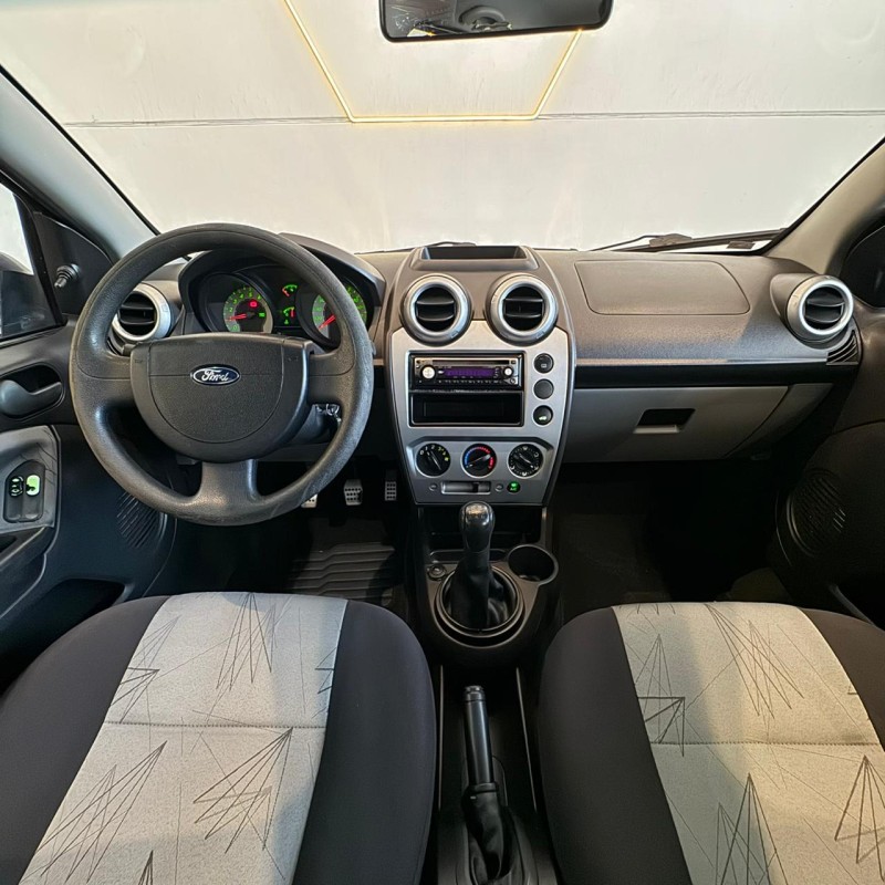 FIESTA 1.0 MPI TRAIL HATCH 8V FLEX 4P MANUAL - 2008 - CAXIAS DO SUL