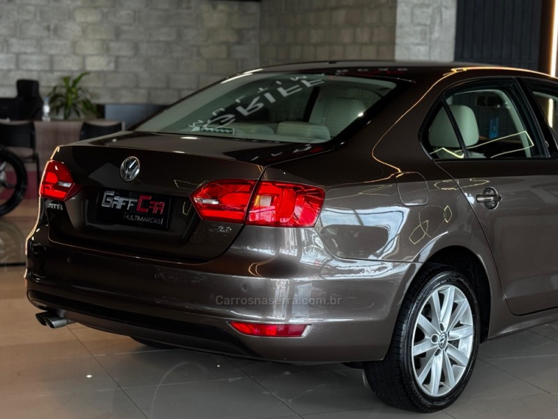 JETTA 2.0 COMFORTLINE FLEX 4P TIPTRONIC - 2014 - DOIS IRMãOS