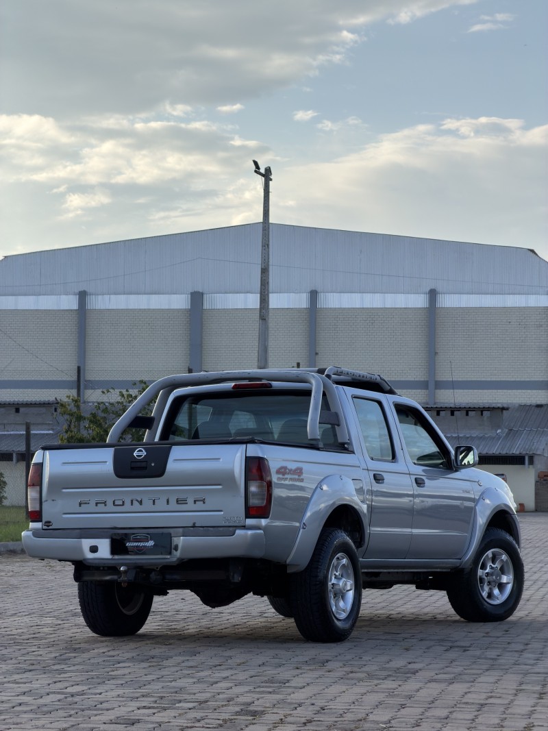 FRONTIER 2.8 SE STRIKE 4X4 CD TURBO ELETRONIC DIESEL 4P MANUAL - 2004 - ANTôNIO PRADO