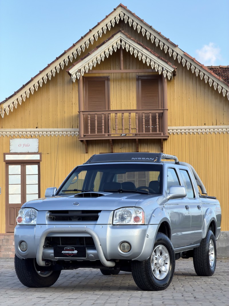 frontier 2.8 se strike 4x4 cd turbo eletronic diesel 4p manual 2004 antonio prado