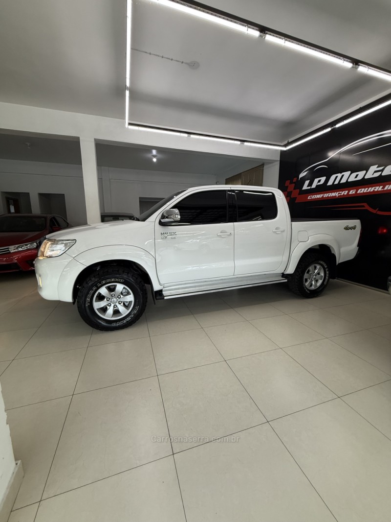 HILUX 2.7 SRV 4X4 CD 16V FLEX 4P AUTOMÁTICO - 2015 - FARROUPILHA