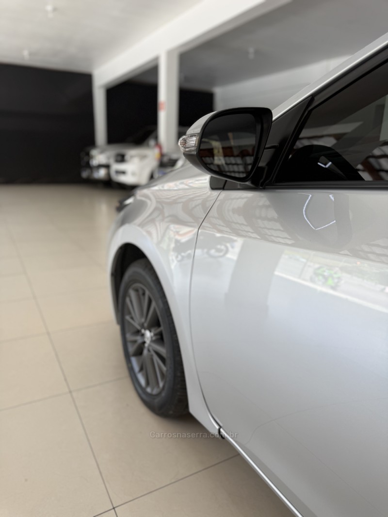 COROLLA 2.0 XEI 16V FLEX 4P AUTOMÁTICO - 2017 - FARROUPILHA