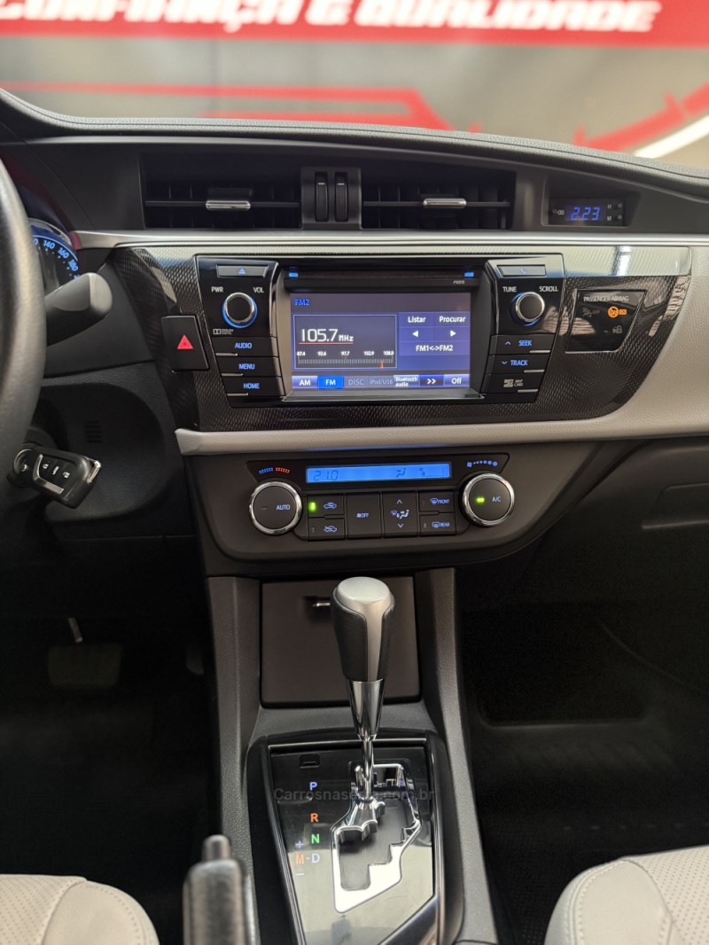 COROLLA 2.0 XEI 16V FLEX 4P AUTOMÁTICO - 2017 - FARROUPILHA