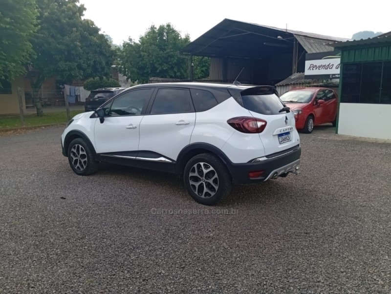 CAPTUR 1.3 INTENSE TURBO 16V FLEX 5P AUTOMÁTICO - 2022 - PICADA CAFé