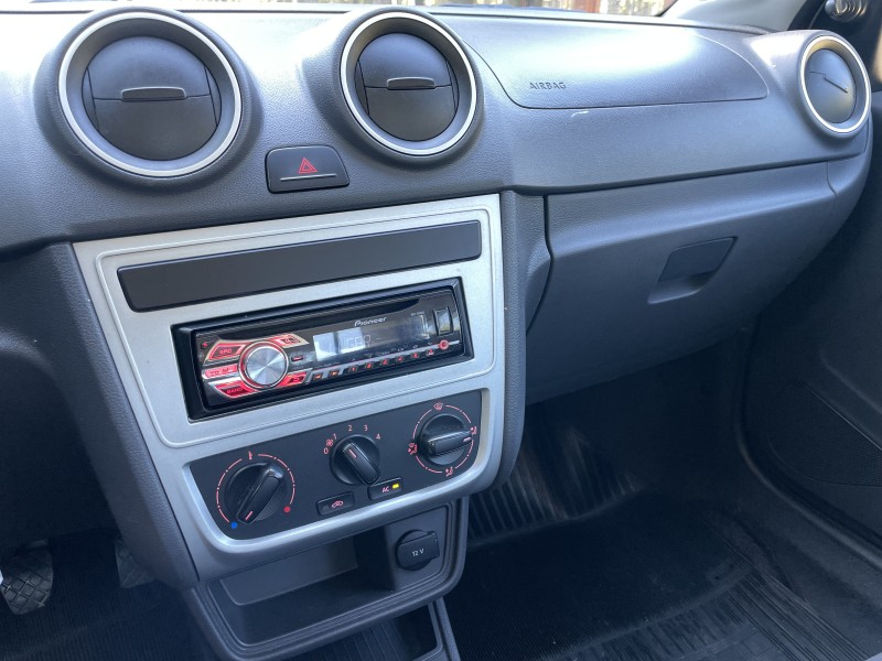 VOYAGE 1.0 MI TRENDLINE 8V FLEX 4P MANUAL - 2016 - CAXIAS DO SUL